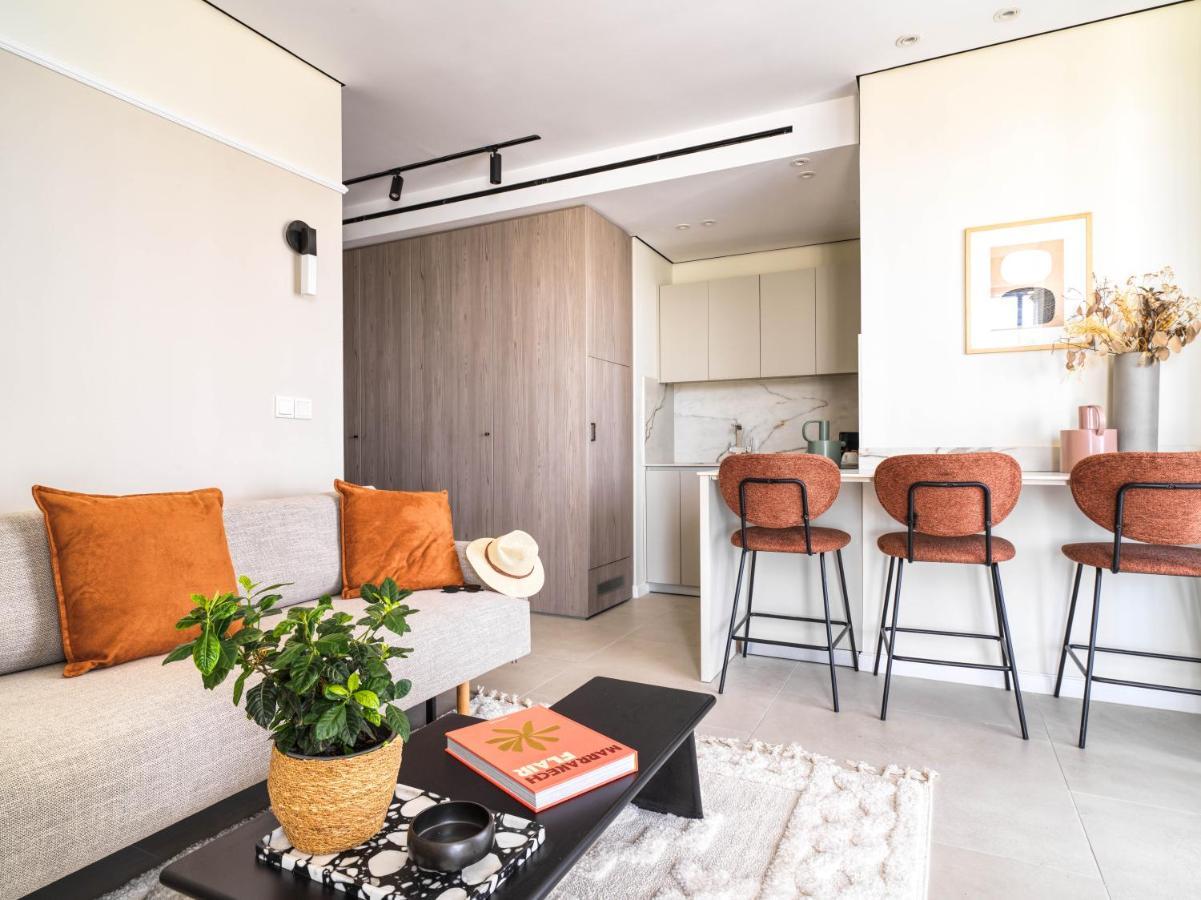 Liv Mackenzie Beach Suites Larnaca Adults Only Buitenkant foto
